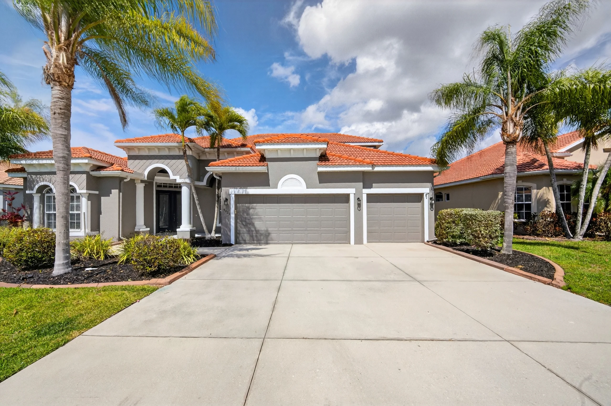 Listing photography Southwest Florida home exterior